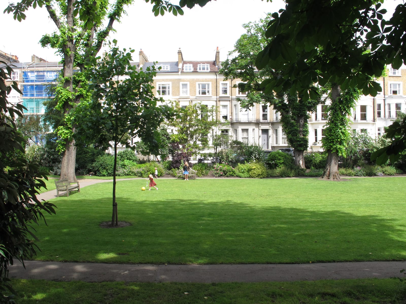 St James's Gardens